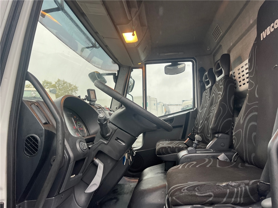 Iveco 140E25 - Kravas automašīna refrižerators: foto 5 Iveco 140E25 - Kravas automašīna refrižerators: foto 5