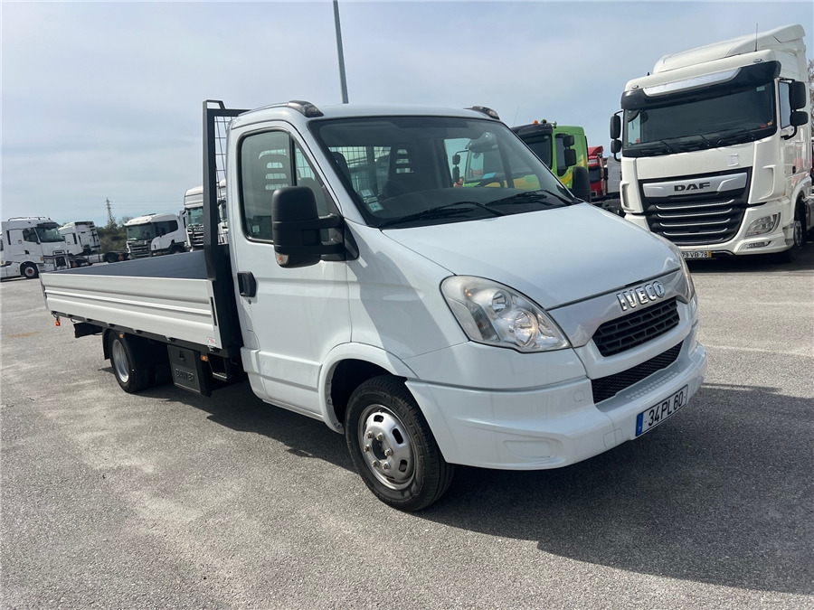 Iveco 35C17 - Automašīna ar kravas platformu: foto 3 Iveco 35C17 - Automašīna ar kravas platformu: foto 3