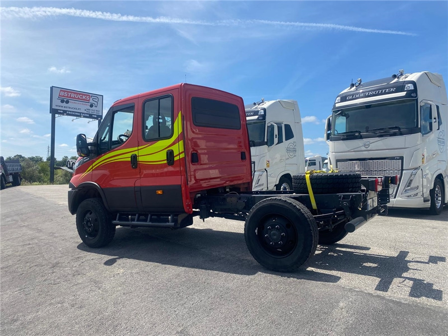 Iveco 70-S180 4X4 - Šasija kravas automašīna: foto 3 Iveco 70-S180 4X4 - Šasija kravas automašīna: foto 3