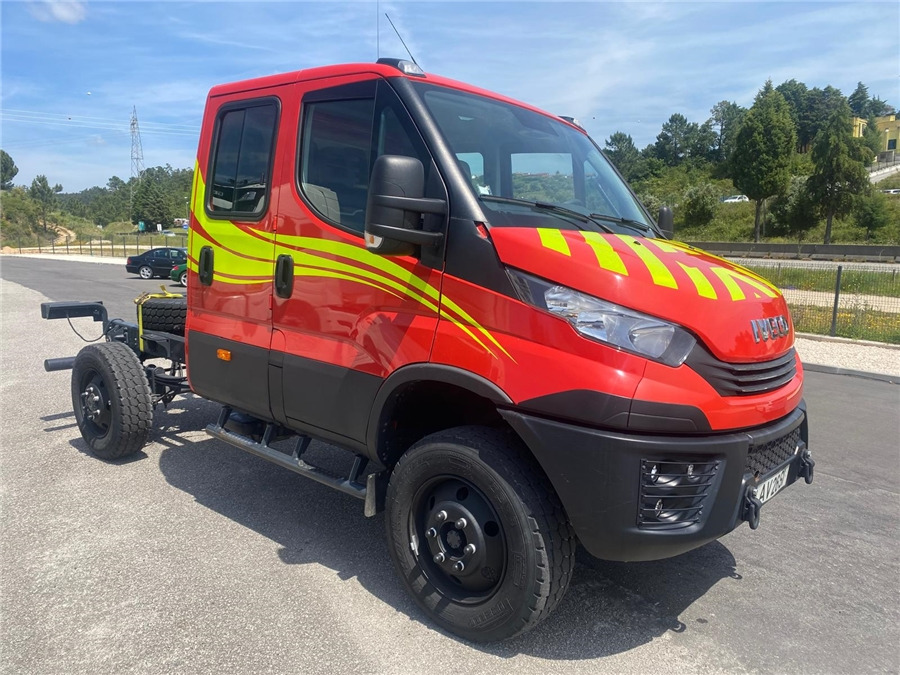 Iveco 70-S180 4X4 - Šasija kravas automašīna: foto 2 Iveco 70-S180 4X4 - Šasija kravas automašīna: foto 2