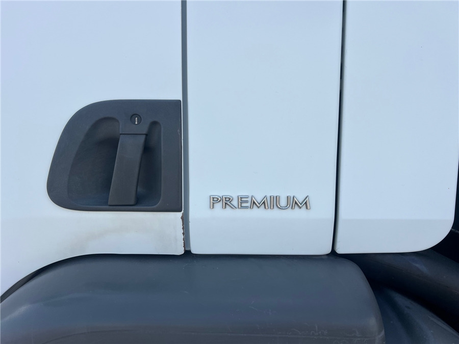 Kravas automašīna ar tentu Renault PREMIUM 370: foto 15