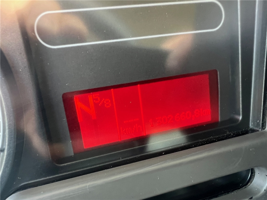 Kravas automašīna ar tentu Renault PREMIUM 370: foto 13