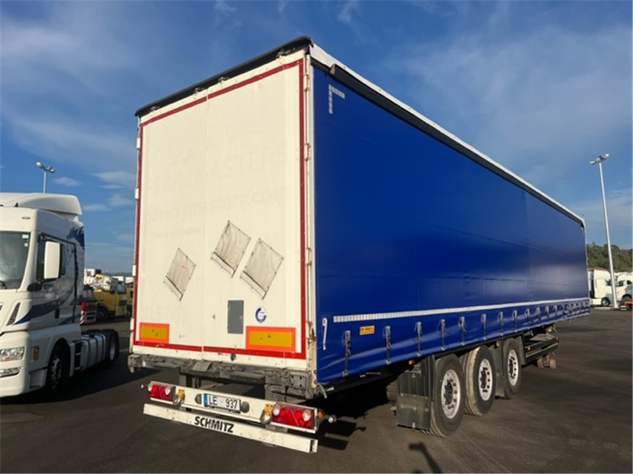 SCHMITZ CARGOBULL - Tenta puspiekabe: foto 2 SCHMITZ CARGOBULL - Tenta puspiekabe: foto 2