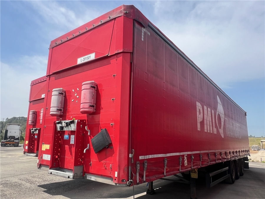 SCHMITZ CARGOBULL SCB-S3T TETO ELEVAR - Tenta puspiekabe: foto 1 SCHMITZ CARGOBULL SCB-S3T TETO ELEVAR - Tenta puspiekabe: foto 1