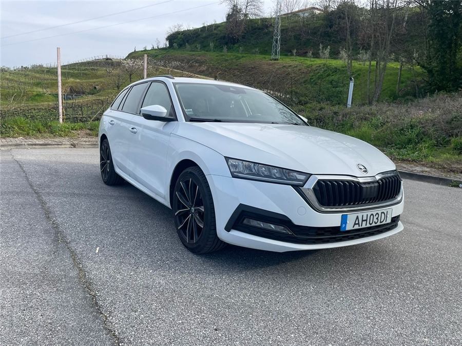 SKODA OCTAVIA - Vieglā automašīna: foto 1 SKODA OCTAVIA - Vieglā automašīna: foto 1