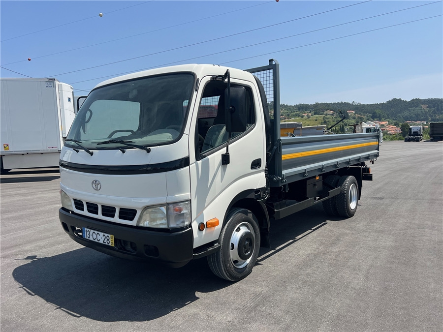 TOYOTA DYNA - Kravas automašīna pašizgāzējs: foto 2 TOYOTA DYNA - Kravas automašīna pašizgāzējs: foto 2