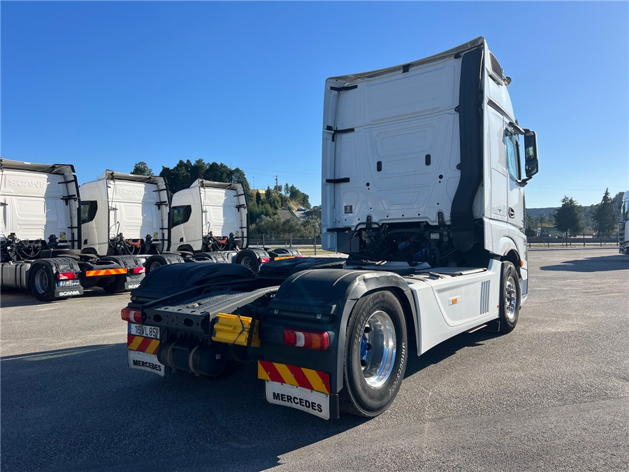 MERCEDES-BENZ 1863 AMG / RETARDER - Vilcējs: foto 4 MERCEDES-BENZ 1863 AMG / RETARDER - Vilcējs: foto 4