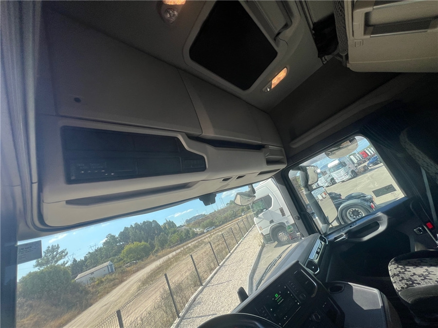 Vilcējs Scania R450: foto 18