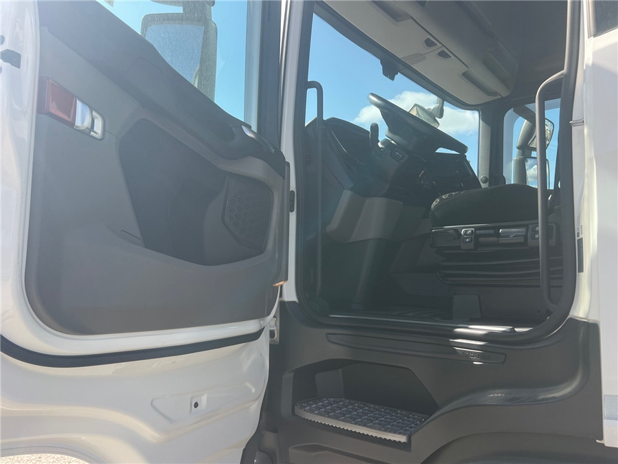 Vilcējs Scania R450: foto 13
