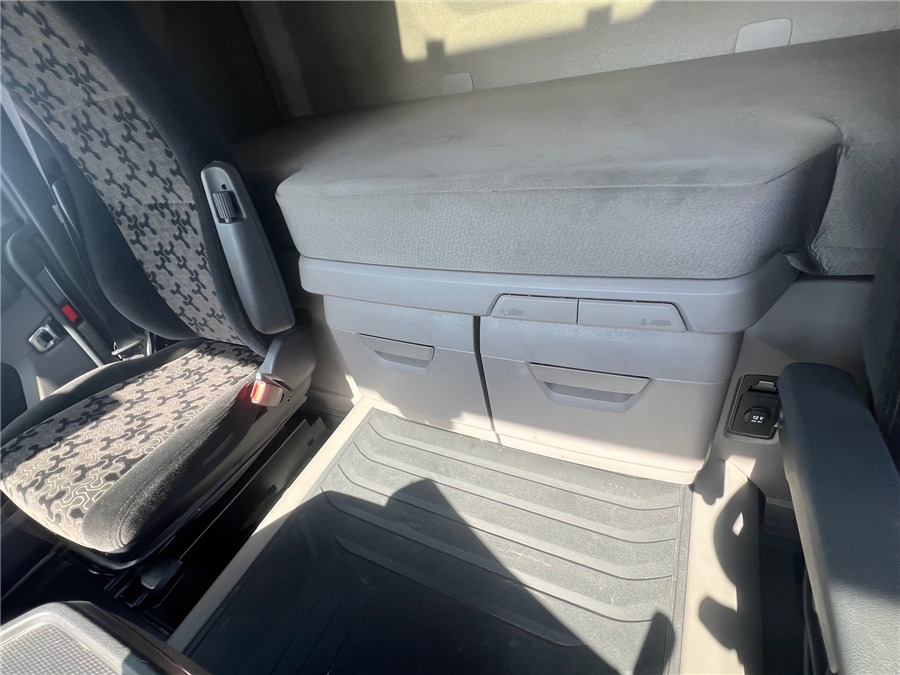 Vilcējs Scania R450: foto 16 Vilcējs Scania R450: foto 16