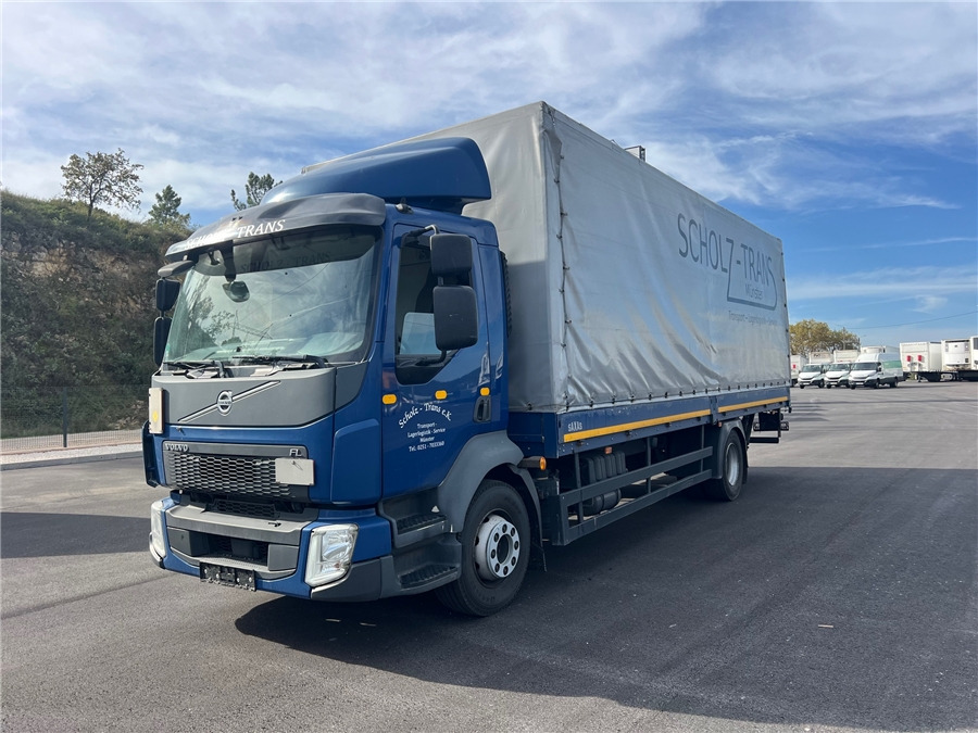 Volvo FL - Kravas automašīna ar tentu: foto 1 Volvo FL - Kravas automašīna ar tentu: foto 1