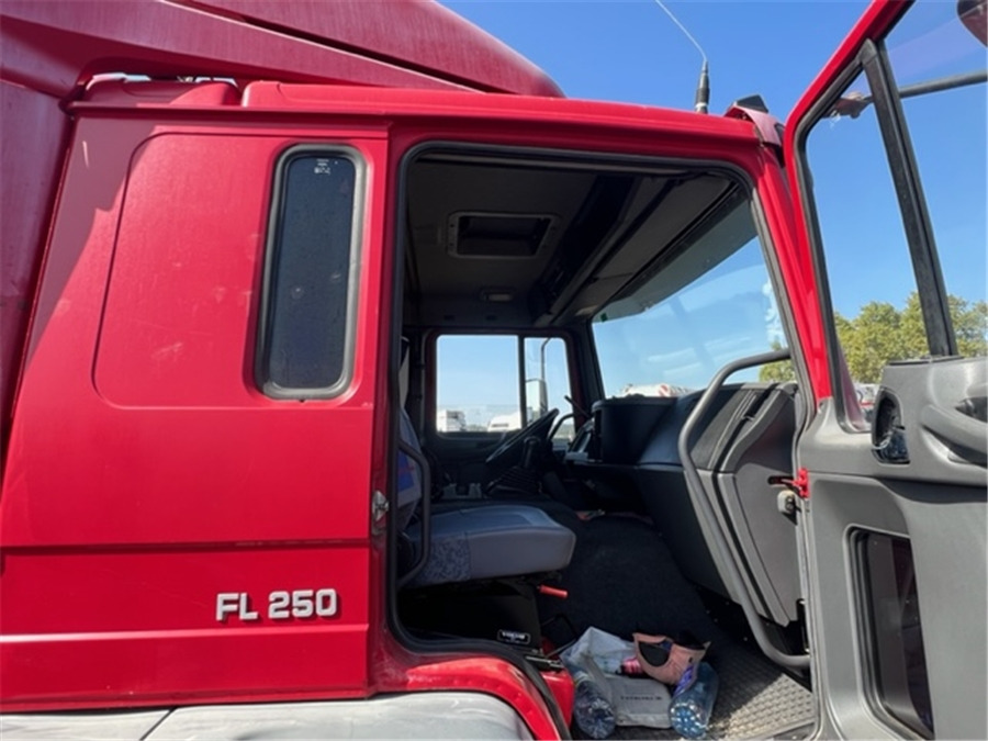 Volvo FL250 - Šasija kravas automašīna: foto 5 Volvo FL250 - Šasija kravas automašīna: foto 5