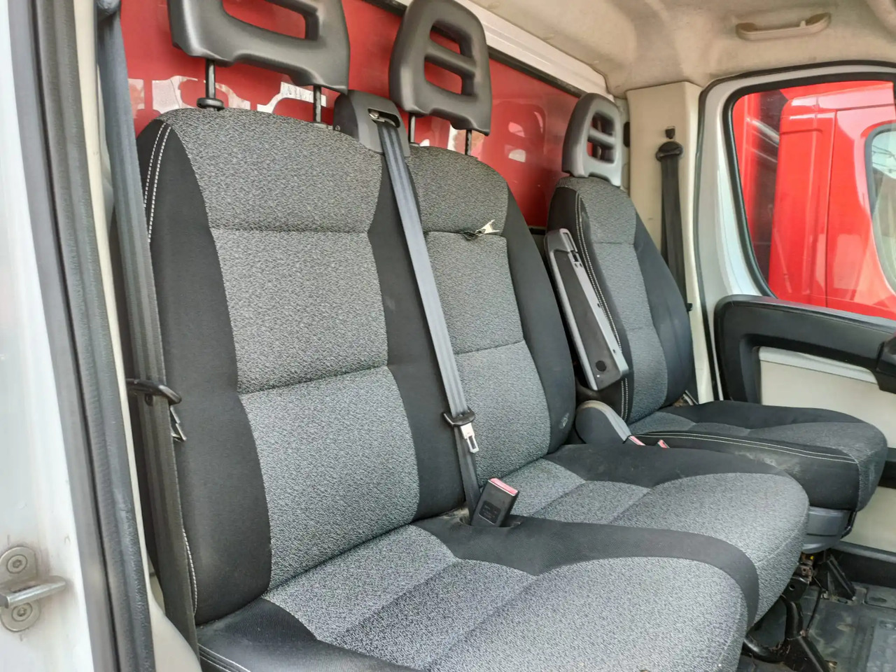 FIAT DUCATO BOX - Furgons ar slēgtā virsbūve: foto 5 FIAT DUCATO BOX - Furgons ar slēgtā virsbūve: foto 5