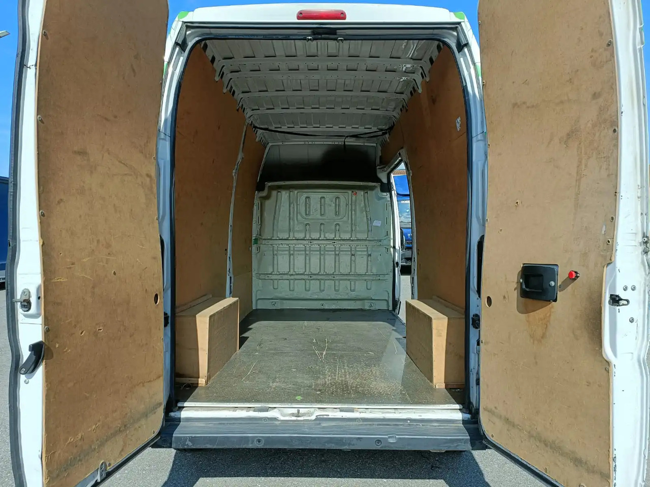 FIAT DUCATO L3H3 3.0 CC CNG - Kravas mikroautobuss: foto 4 FIAT DUCATO L3H3 3.0 CC CNG - Kravas mikroautobuss: foto 4