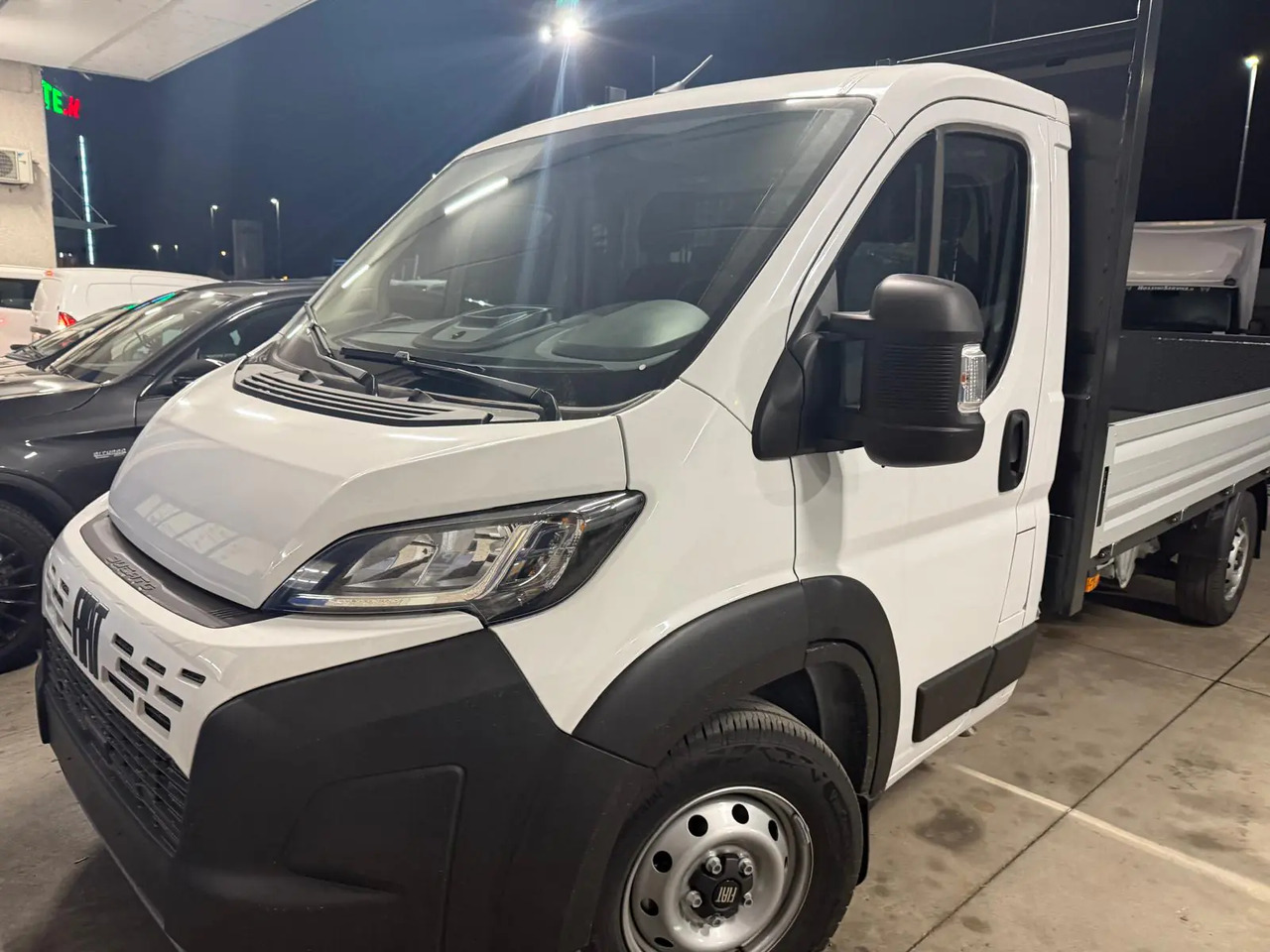 FIAT DUCATO MAXI L4 SERIE 9 - Automašīna ar kravas platformu: foto 1 FIAT DUCATO MAXI L4 SERIE 9 - Automašīna ar kravas platformu: foto 1