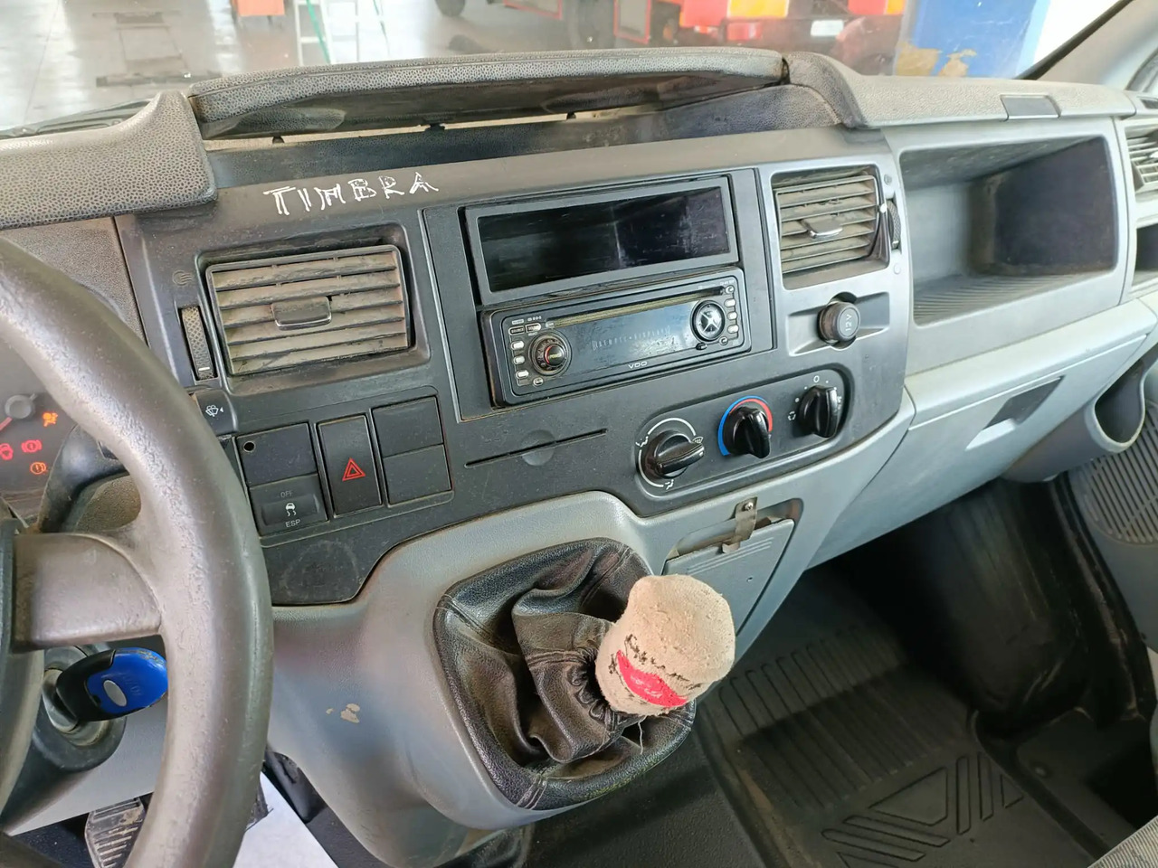 Automašīna ar kravas platformu FORD TRANSIT DOPPIA CABINA: foto 12