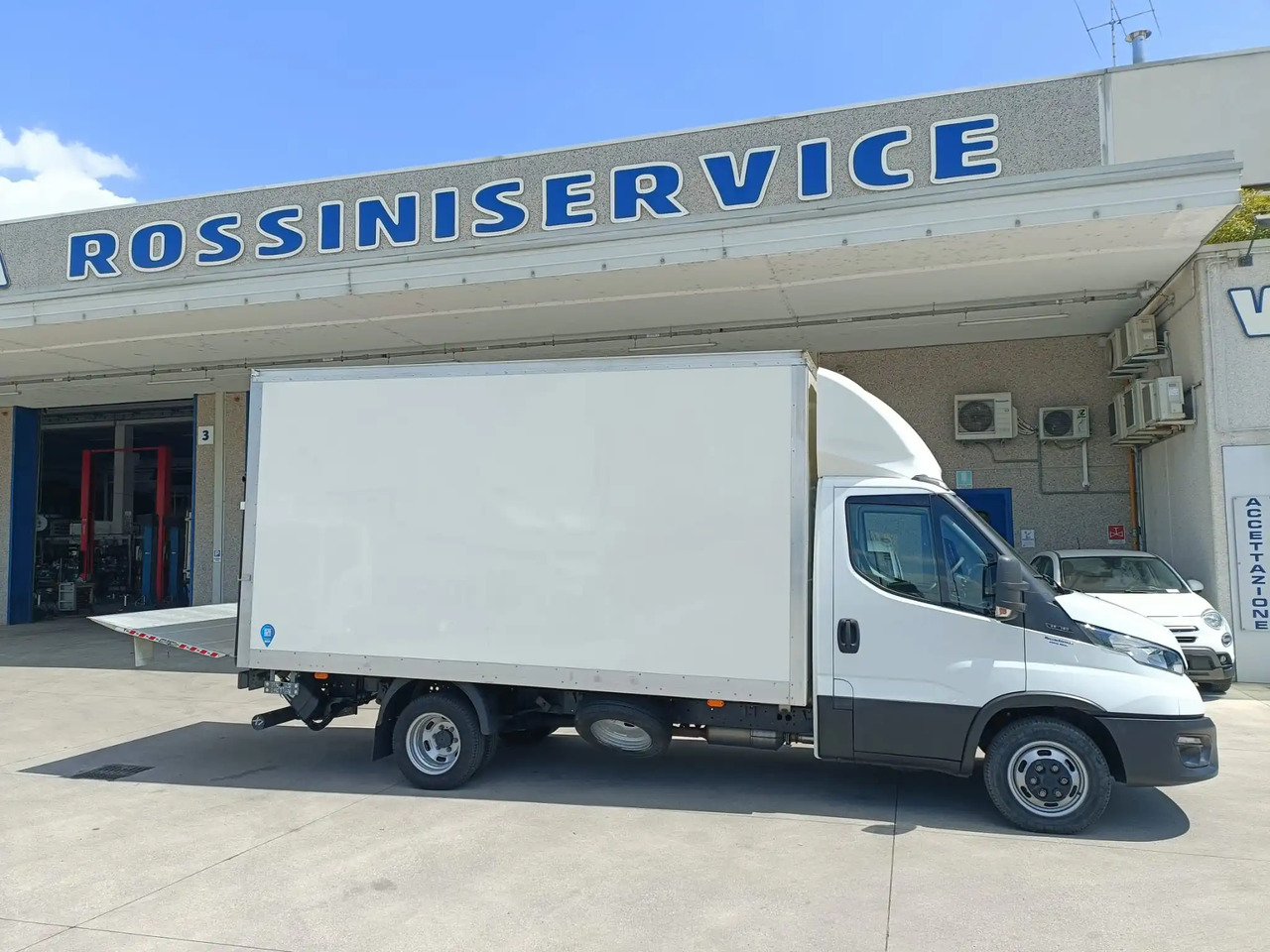 FURGONATURA BOX IDEALE PER IVECO DAILY - Maināmā virsbūve - furgons: foto 2 FURGONATURA BOX IDEALE PER IVECO DAILY - Maināmā virsbūve - furgons: foto 2