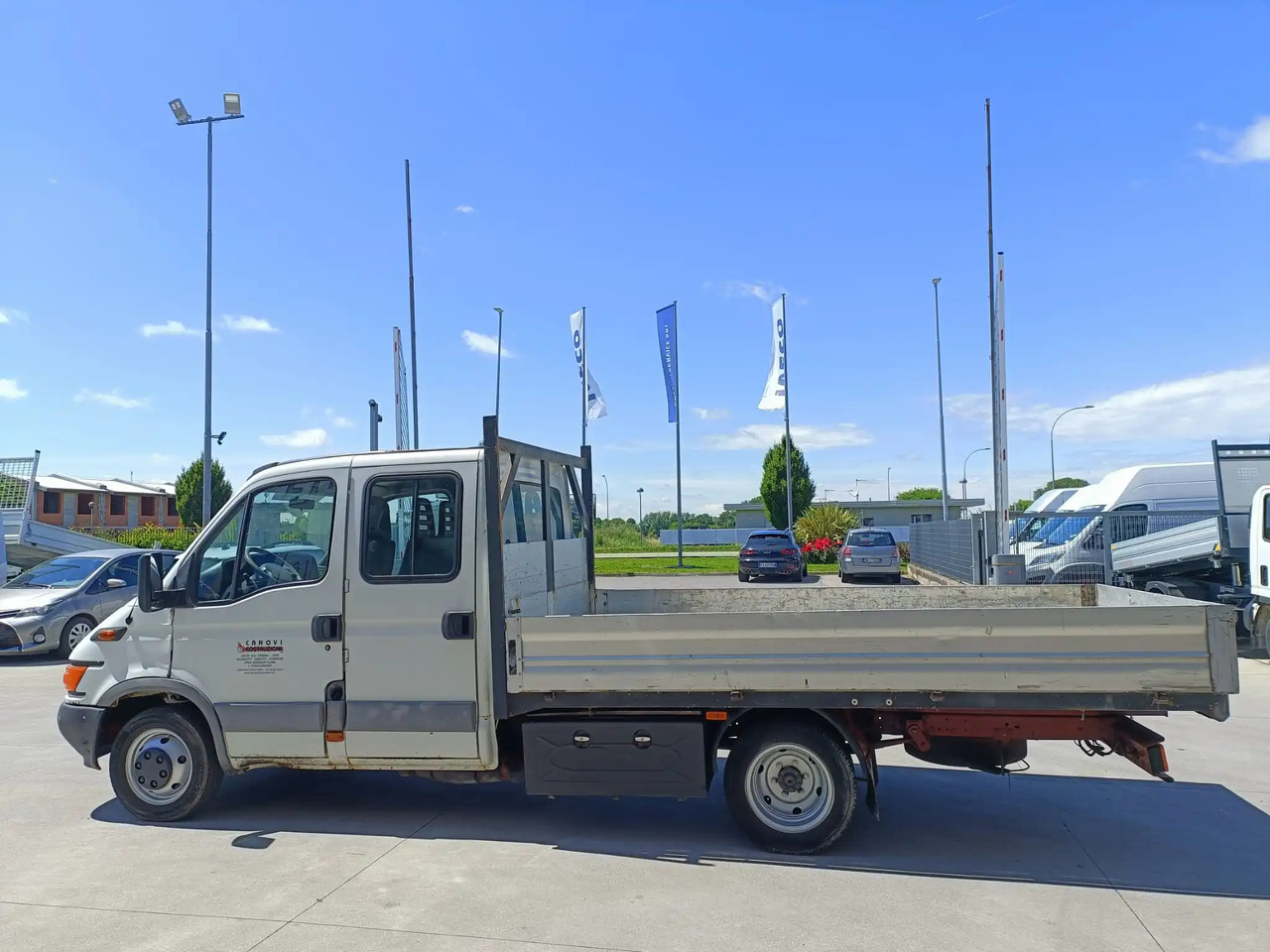 IVECO DAILY 35C11 - Automašīna ar kravas platformu: foto 3 IVECO DAILY 35C11 - Automašīna ar kravas platformu: foto 3