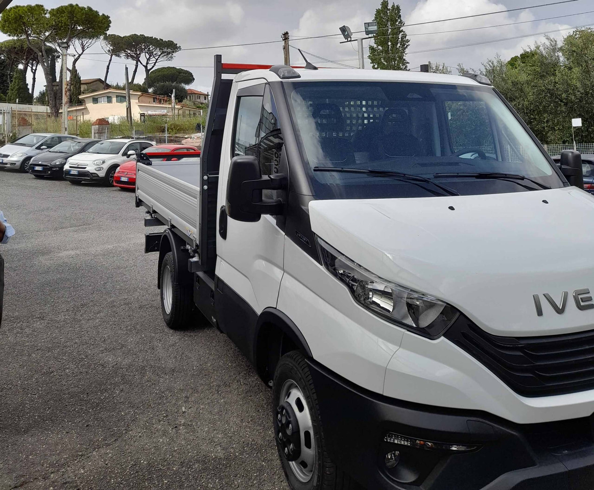 IVECO DAILY 35C12 2.3 RIBALTABILE 2025 NUOVO - Komercauto pašizgāzējs: foto 2 IVECO DAILY 35C12 2.3 RIBALTABILE 2025 NUOVO - Komercauto pašizgāzējs: foto 2