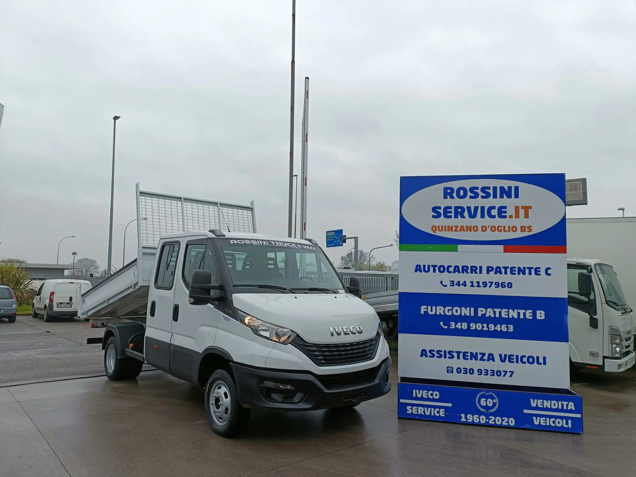 IVECO DAILY 35C14 DOPPIA CABINA RIBALTABILE 2.3 - Komercauto pašizgāzējs: foto 1 IVECO DAILY 35C14 DOPPIA CABINA RIBALTABILE 2.3 - Komercauto pašizgāzējs: foto 1