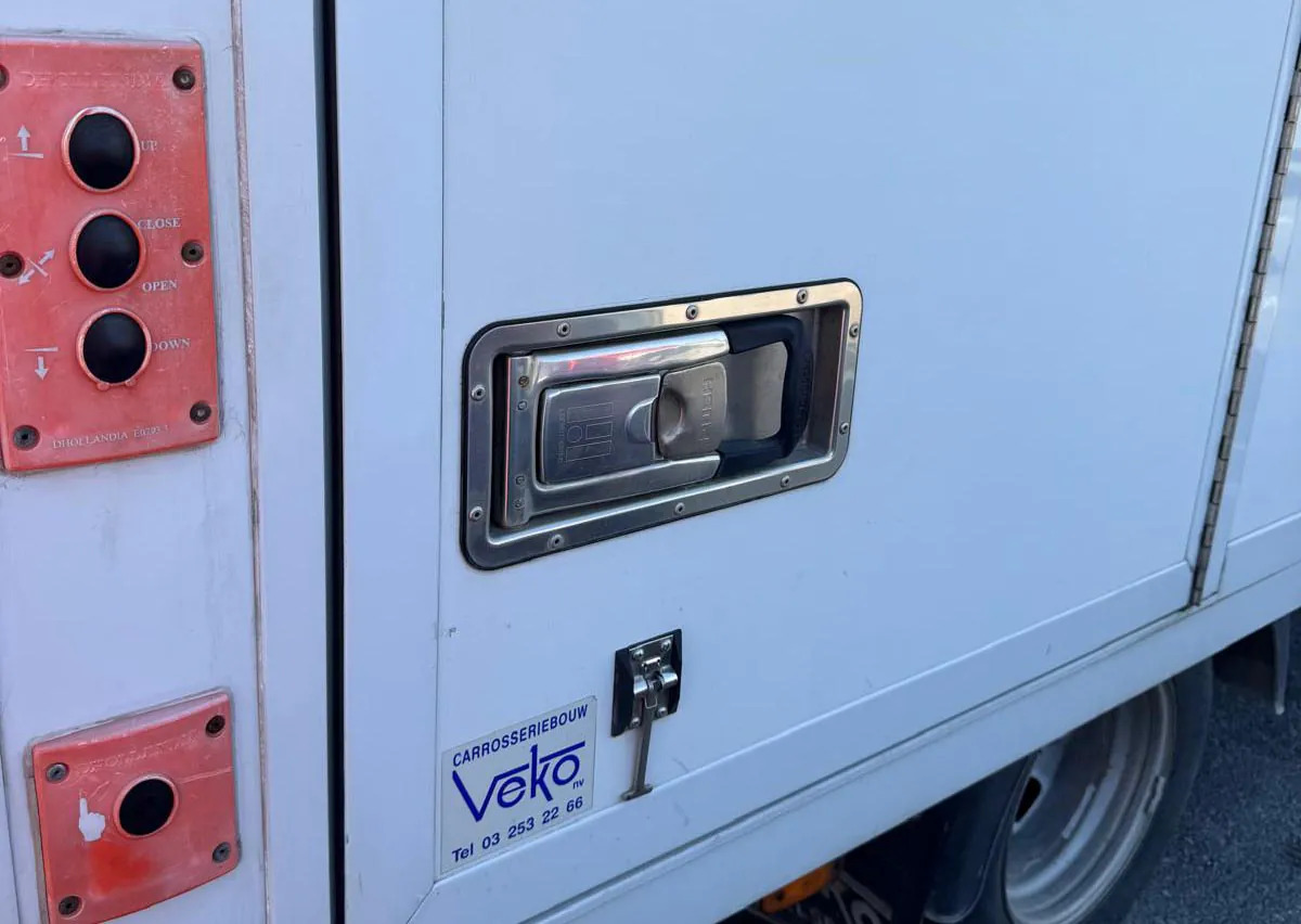 IVECO DAILY 35C14 - Furgons ar slēgtā virsbūve: foto 3 IVECO DAILY 35C14 - Furgons ar slēgtā virsbūve: foto 3