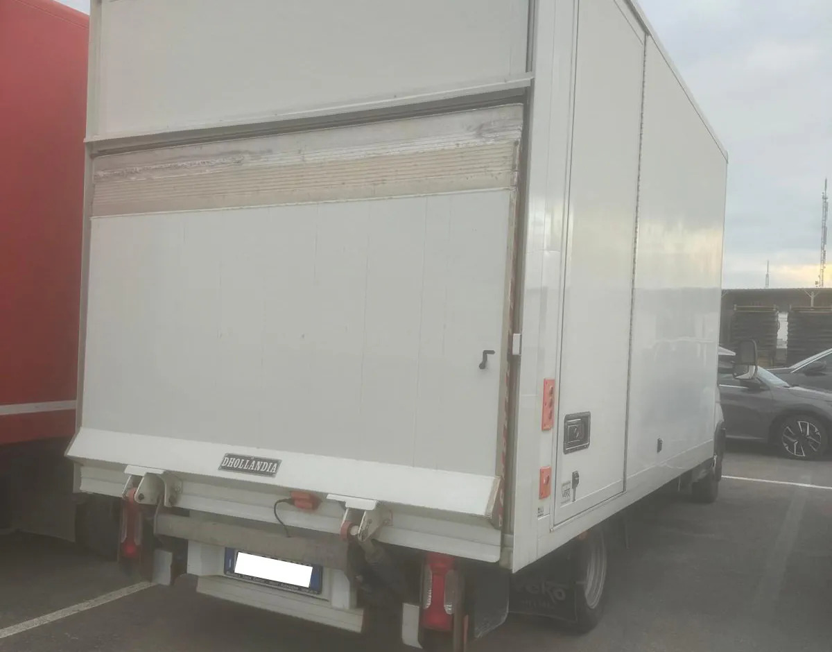 IVECO DAILY 35C14 - Furgons ar slēgtā virsbūve: foto 2 IVECO DAILY 35C14 - Furgons ar slēgtā virsbūve: foto 2