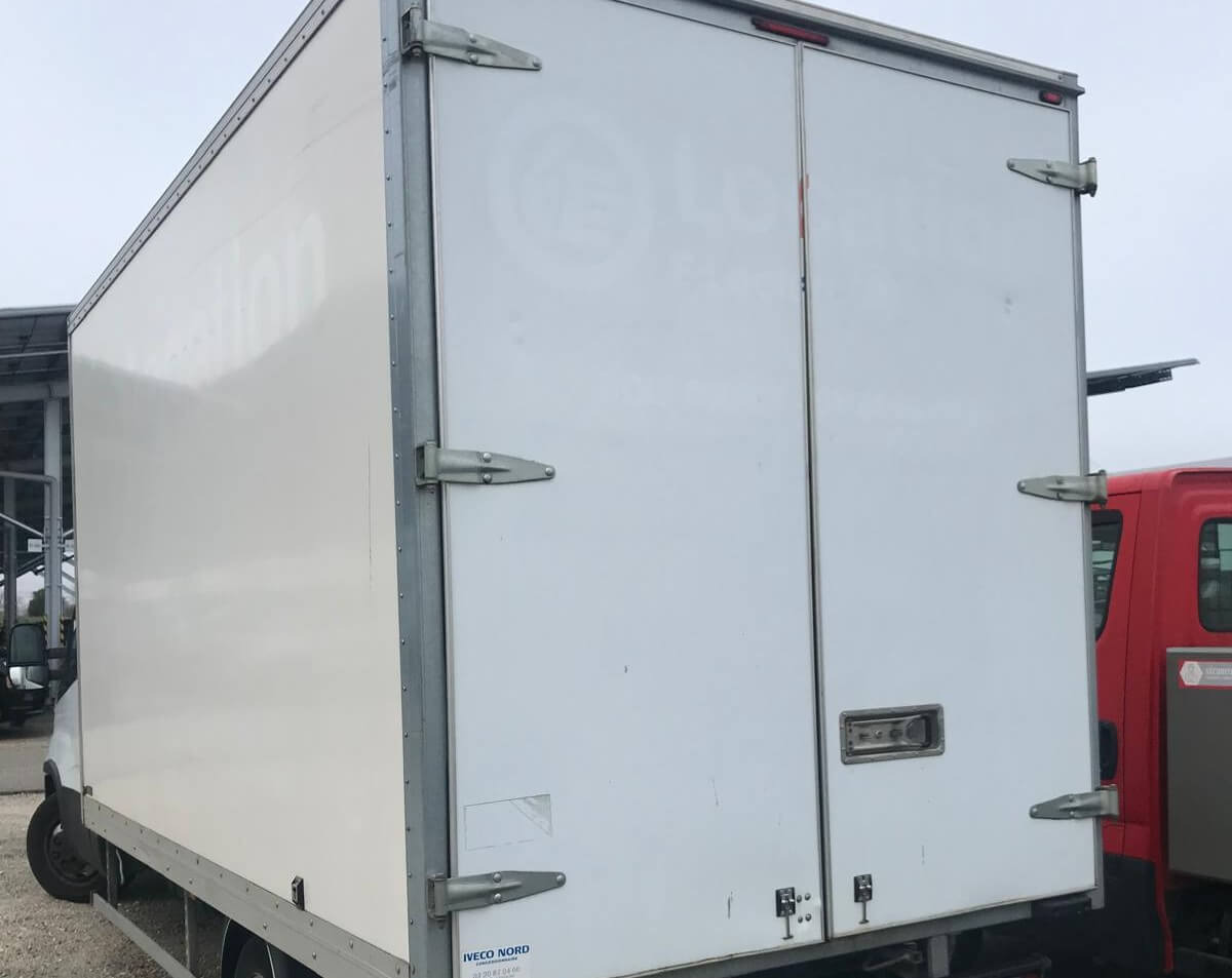 IVECO DAILY 35C16 3.0L - Furgons ar slēgtā virsbūve: foto 2 IVECO DAILY 35C16 3.0L - Furgons ar slēgtā virsbūve: foto 2