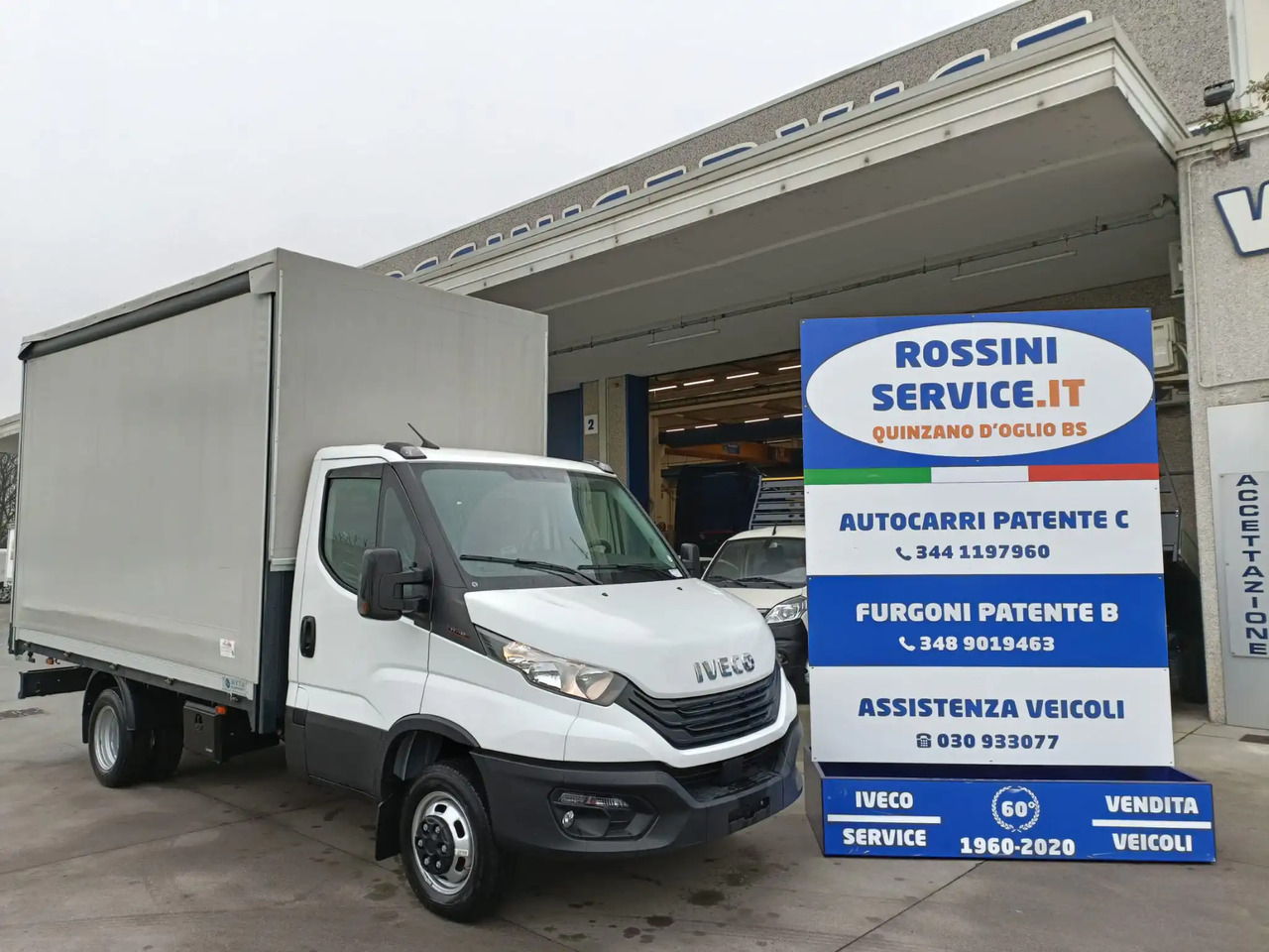 IVECO DAILY 35C16 3000 cc KM 0 - Furgons ar tentu: foto 1 IVECO DAILY 35C16 3000 cc KM 0 - Furgons ar tentu: foto 1
