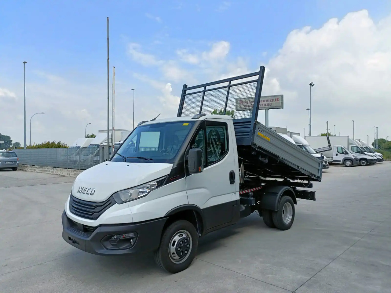 IVECO DAILY 35C16 3000 cc KM 0 - Komercauto pašizgāzējs: foto 2 IVECO DAILY 35C16 3000 cc KM 0 - Komercauto pašizgāzējs: foto 2