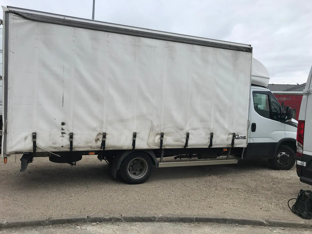 IVECO DAILY 35C16 CC 3000 - Furgons ar tentu: foto 2 IVECO DAILY 35C16 CC 3000 - Furgons ar tentu: foto 2