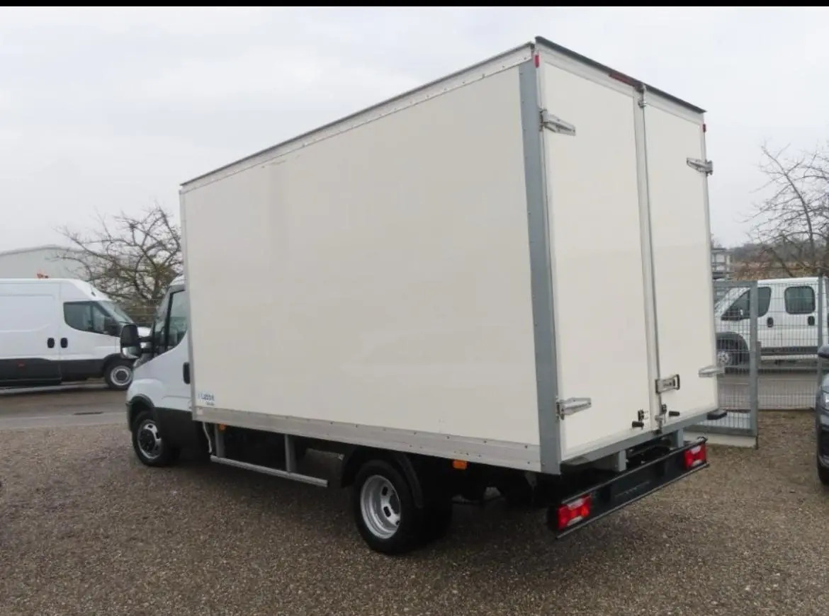 IVECO DAILY 35C16 - Furgons ar slēgtā virsbūve: foto 3 IVECO DAILY 35C16 - Furgons ar slēgtā virsbūve: foto 3
