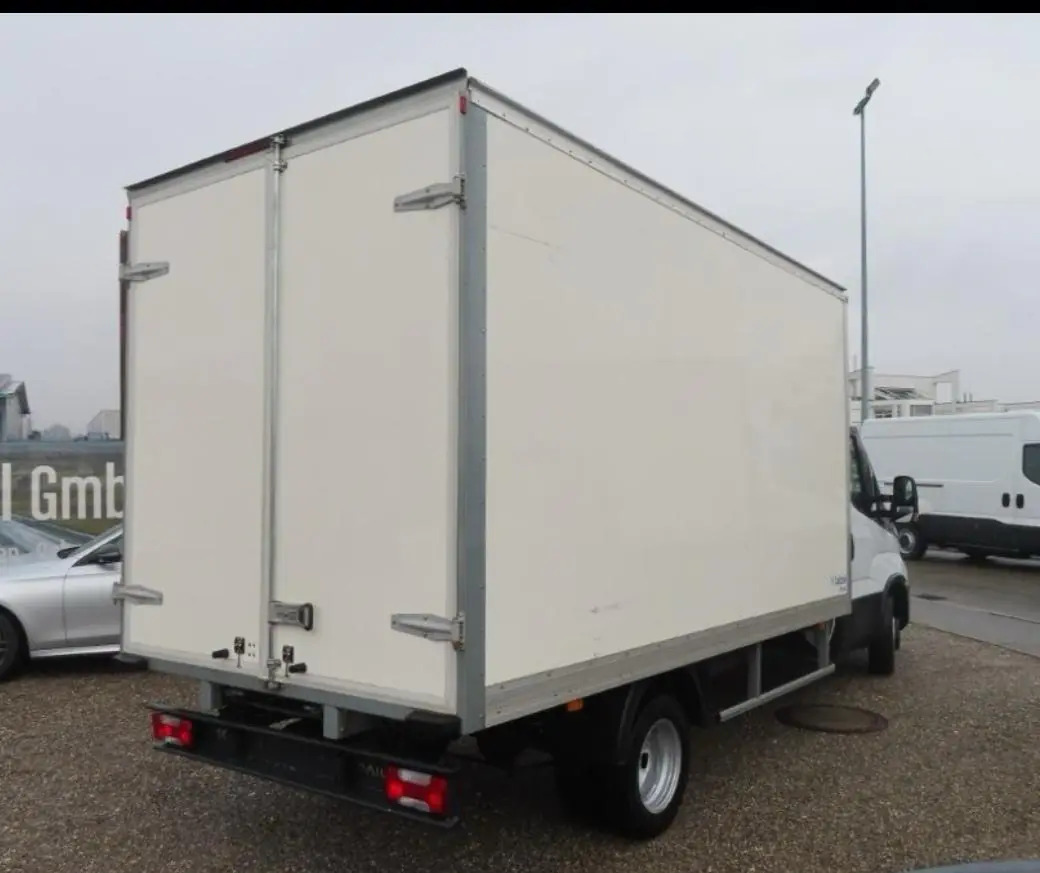IVECO DAILY 35C16 - Furgons ar slēgtā virsbūve: foto 4 IVECO DAILY 35C16 - Furgons ar slēgtā virsbūve: foto 4