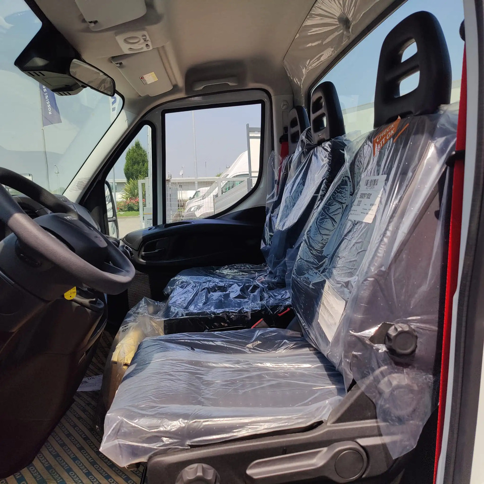 IVECO DAILY 35C16 MOD. 2025 RIBALTABILE TRILATERALE - Komercauto pašizgāzējs: foto 2 IVECO DAILY 35C16 MOD. 2025 RIBALTABILE TRILATERALE - Komercauto pašizgāzējs: foto 2