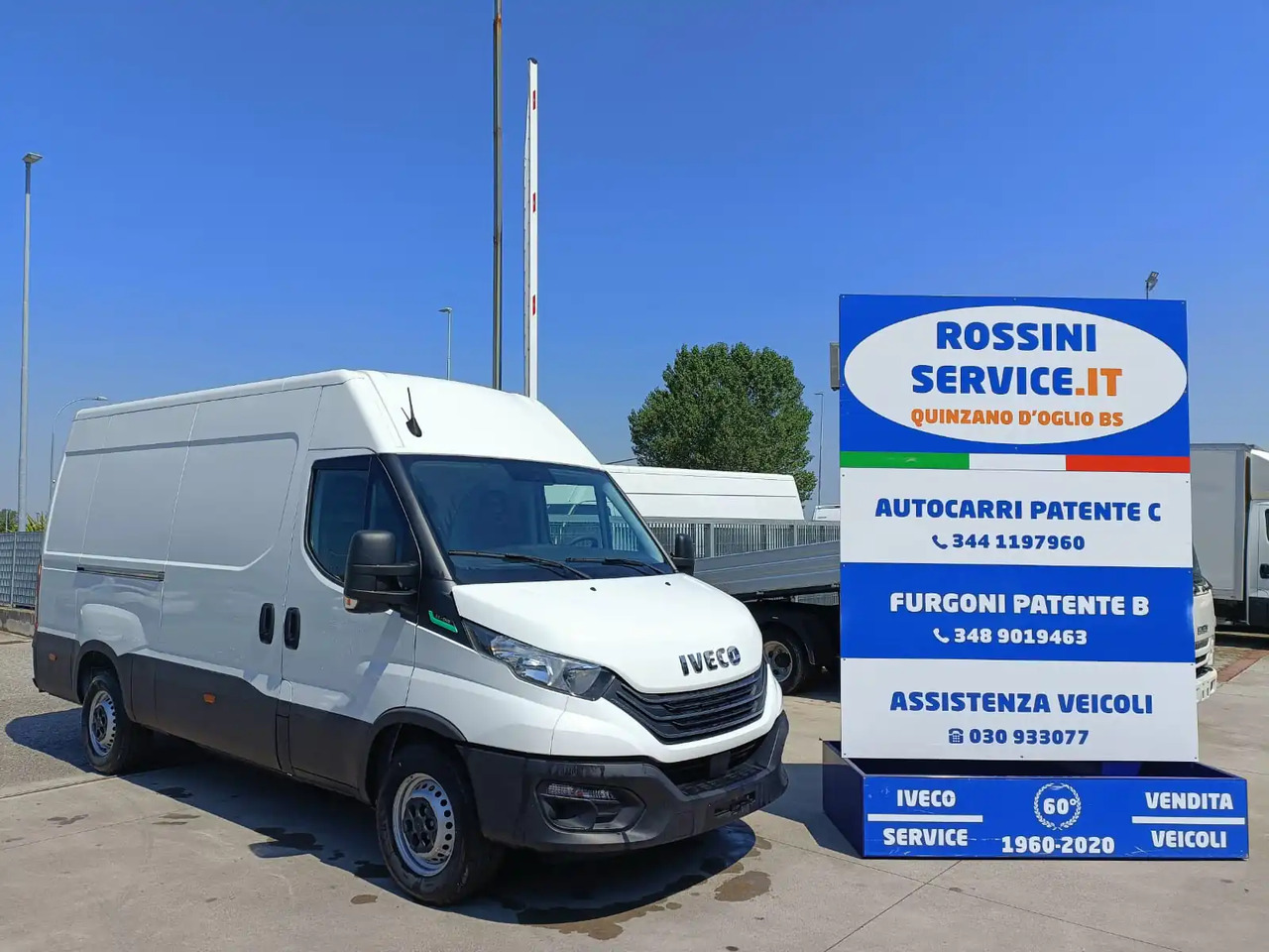 IVECO DAILY 35S14 L2H2 CNG METANO KM 0 - Kravas mikroautobuss: foto 1 IVECO DAILY 35S14 L2H2 CNG METANO KM 0 - Kravas mikroautobuss: foto 1