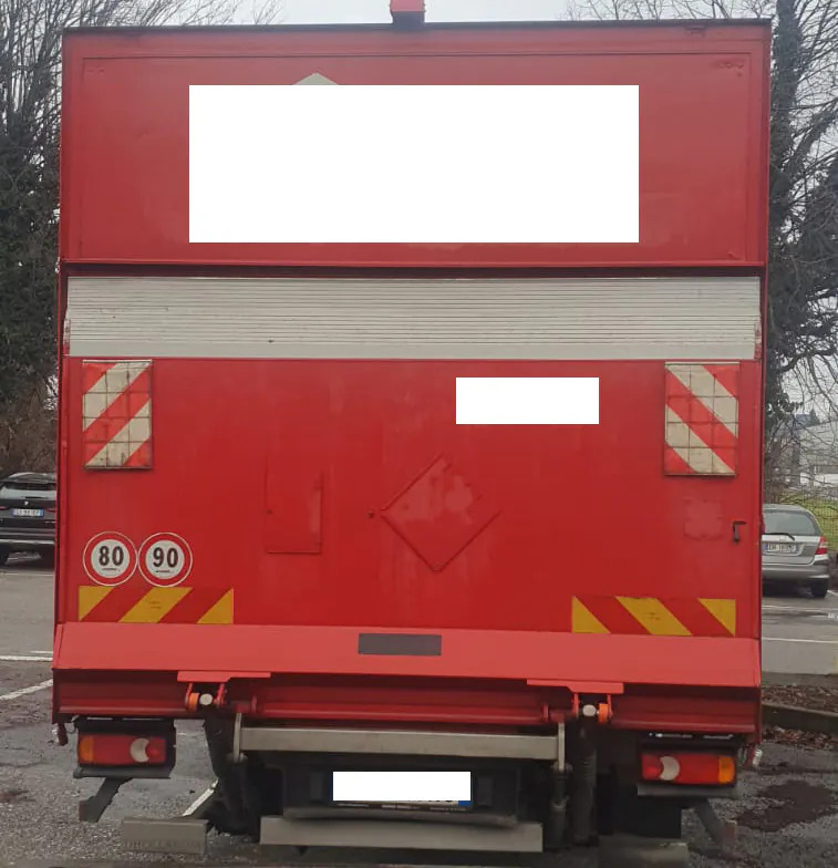 IVECO EUROCARGO 100E18 - Kravas automašīna ar slēgto virsbūvi: foto 3 IVECO EUROCARGO 100E18 - Kravas automašīna ar slēgto virsbūvi: foto 3