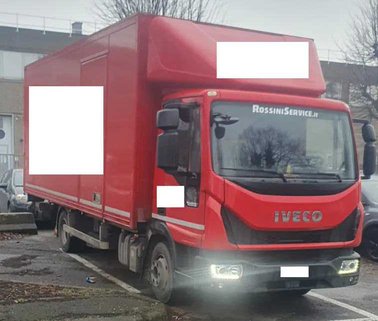 IVECO EUROCARGO 100E18 - Kravas automašīna ar slēgto virsbūvi: foto 1 IVECO EUROCARGO 100E18 - Kravas automašīna ar slēgto virsbūvi: foto 1