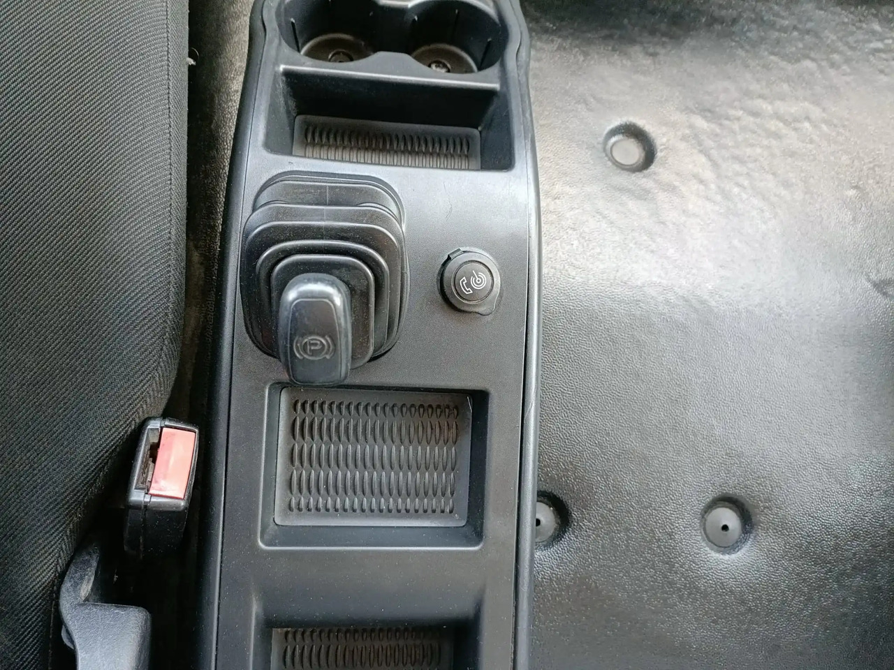 Šasija kravas automašīna IVECO EUROCARGO 120E19P: foto 8