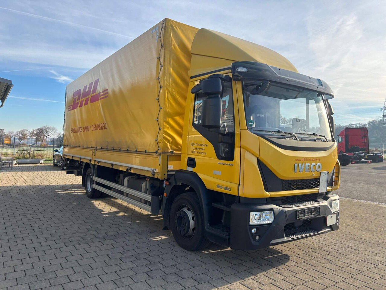 IVECO EUROCARGO 120E25P - Kravas automašīna ar tentu: foto 2 IVECO EUROCARGO 120E25P - Kravas automašīna ar tentu: foto 2