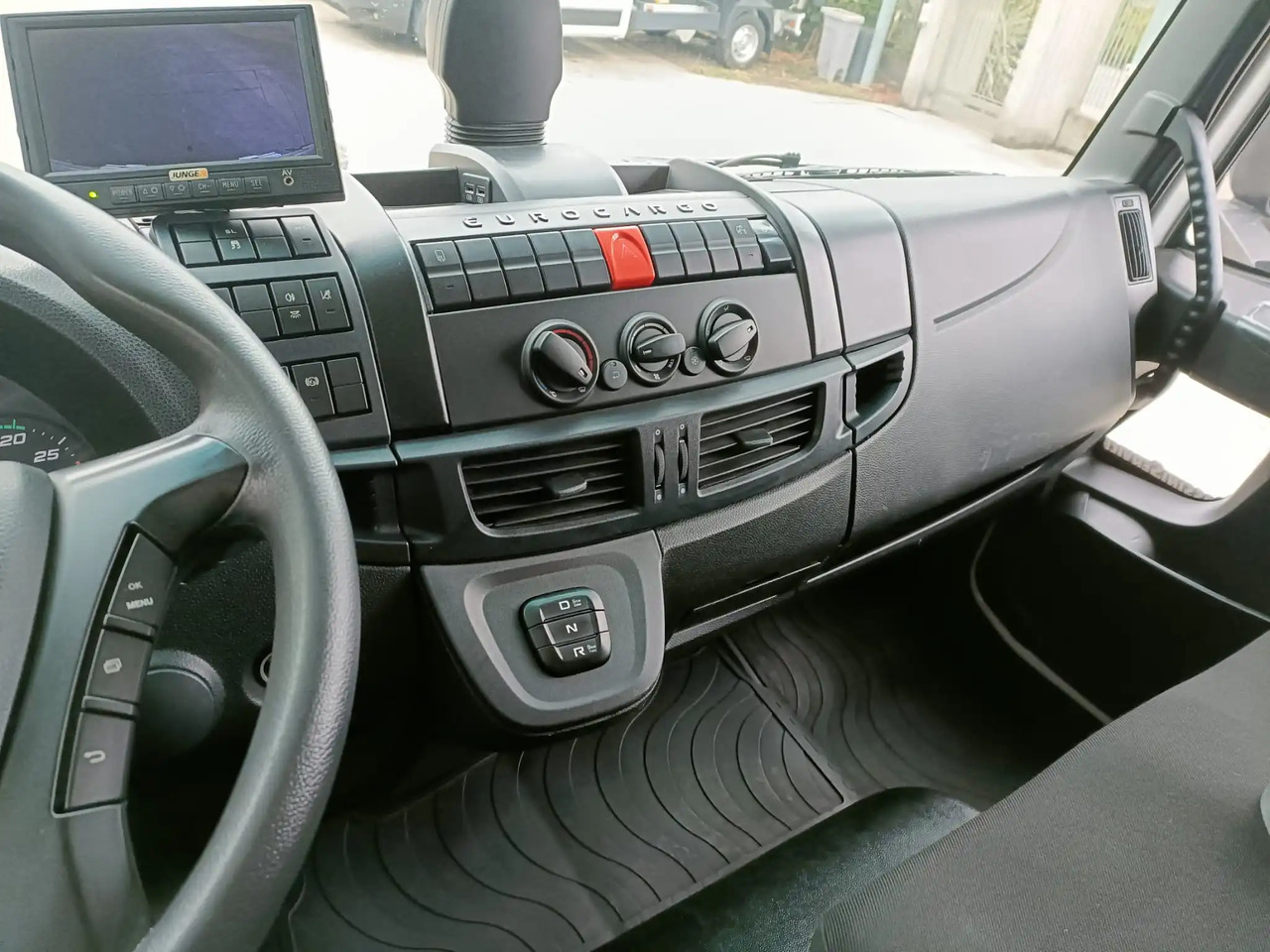 IVECO EUROCARGO 120E25P līzingu IVECO EUROCARGO 120E25P: foto 8