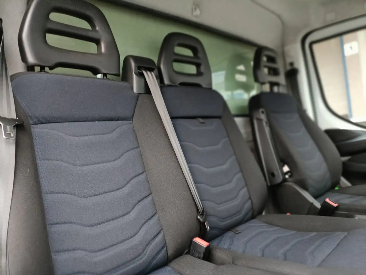 IVECO DAILY 35C14 - Komercauto: foto 5 IVECO DAILY 35C14 - Komercauto: foto 5