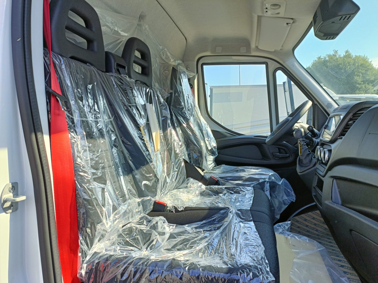 Komercauto IVECO DAILY 35C16 MOD. 2025 A TELAIO NUOVO: foto 6