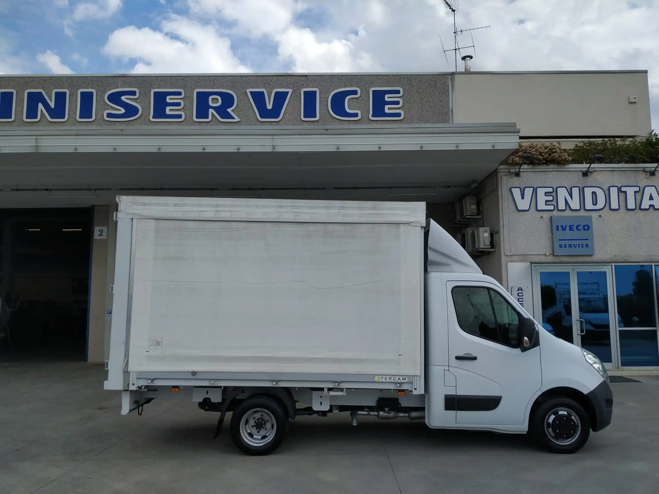 RENAULT MASTER L3XL T35 - Furgons ar tentu: foto 3 RENAULT MASTER L3XL T35 - Furgons ar tentu: foto 3