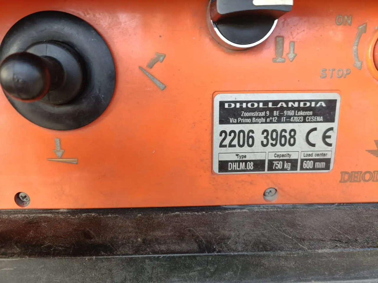 SPONDA IDRAULICA DHOLLANDIA - Kravas lifts: foto 2 SPONDA IDRAULICA DHOLLANDIA - Kravas lifts: foto 2