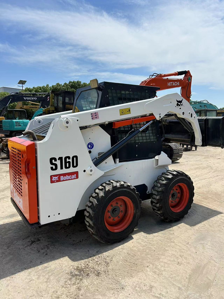 Bobcat S160 - Kompaktiekrāvējs: foto 2 Bobcat S160 - Kompaktiekrāvējs: foto 2