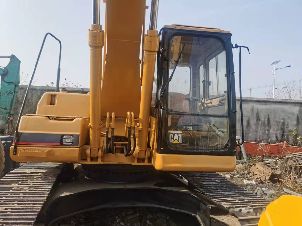 Caterpillar 320B - Kāpurķēžu ekskavators: foto 5 Caterpillar 320B - Kāpurķēžu ekskavators: foto 5