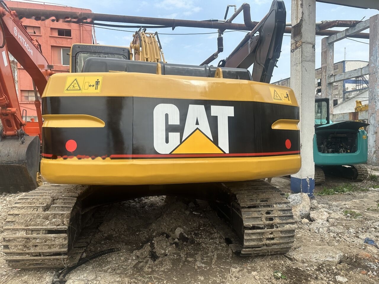 Caterpillar 320B - Kāpurķēžu ekskavators: foto 4 Caterpillar 320B - Kāpurķēžu ekskavators: foto 4