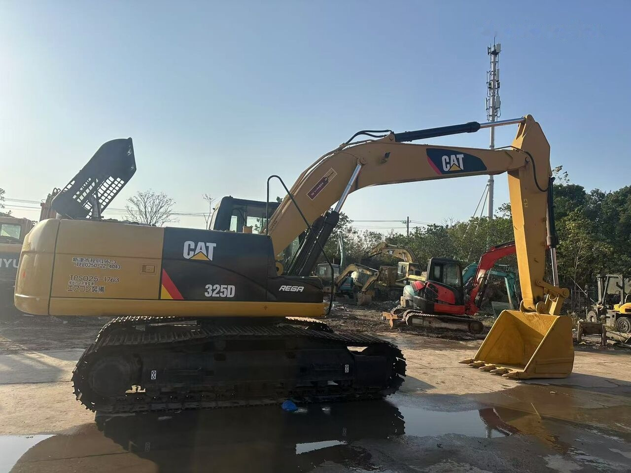 Caterpillar 325D - Kāpurķēžu ekskavators: foto 3 Caterpillar 325D - Kāpurķēžu ekskavators: foto 3