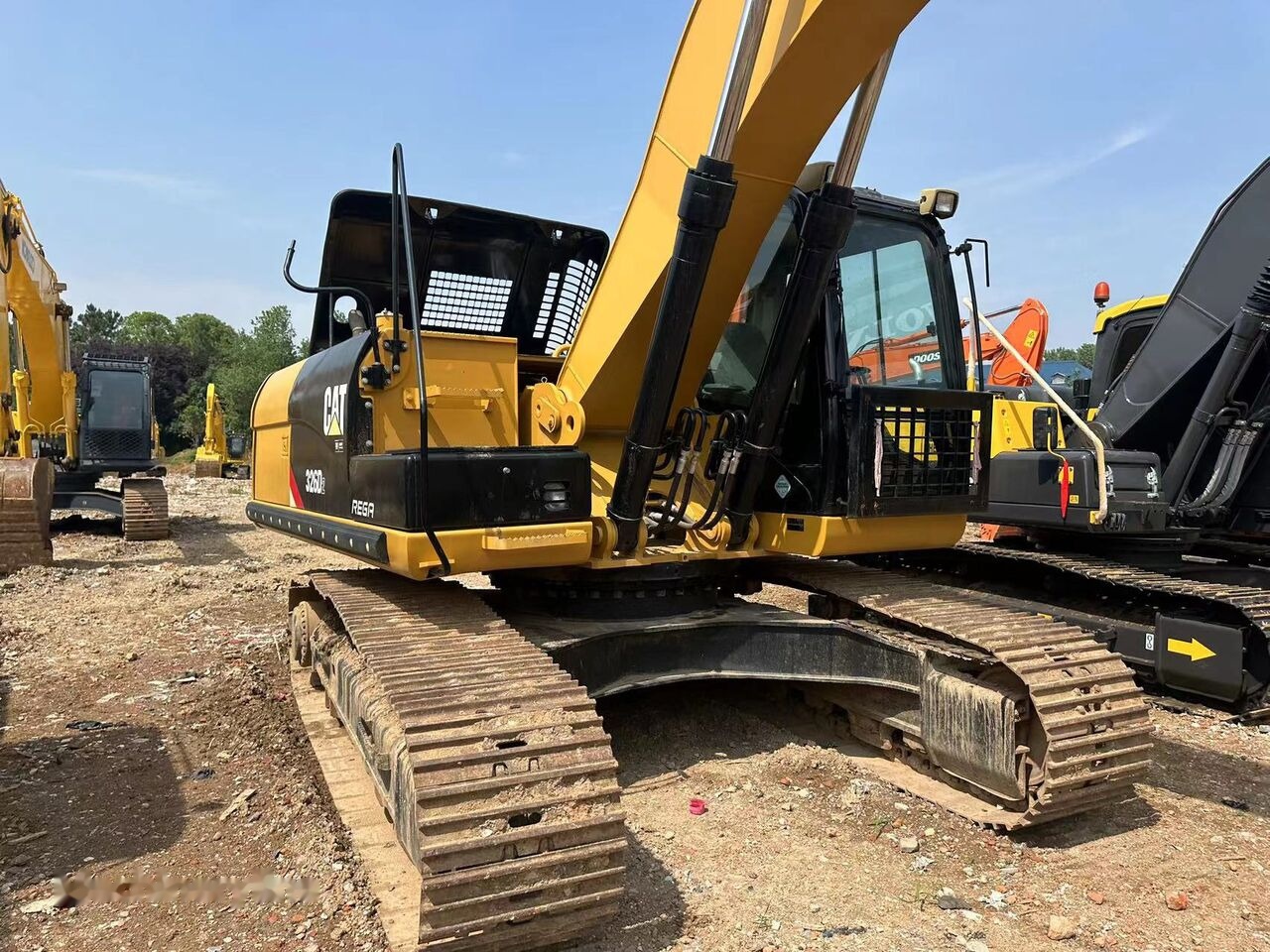 Caterpillar 326D - Kāpurķēžu ekskavators: foto 1 Caterpillar 326D - Kāpurķēžu ekskavators: foto 1