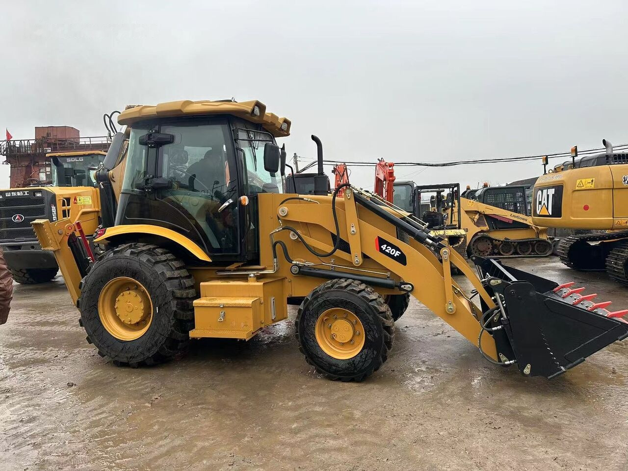 Caterpillar 420F - Ekskavators-iekrāvējs: foto 5 Caterpillar 420F - Ekskavators-iekrāvējs: foto 5