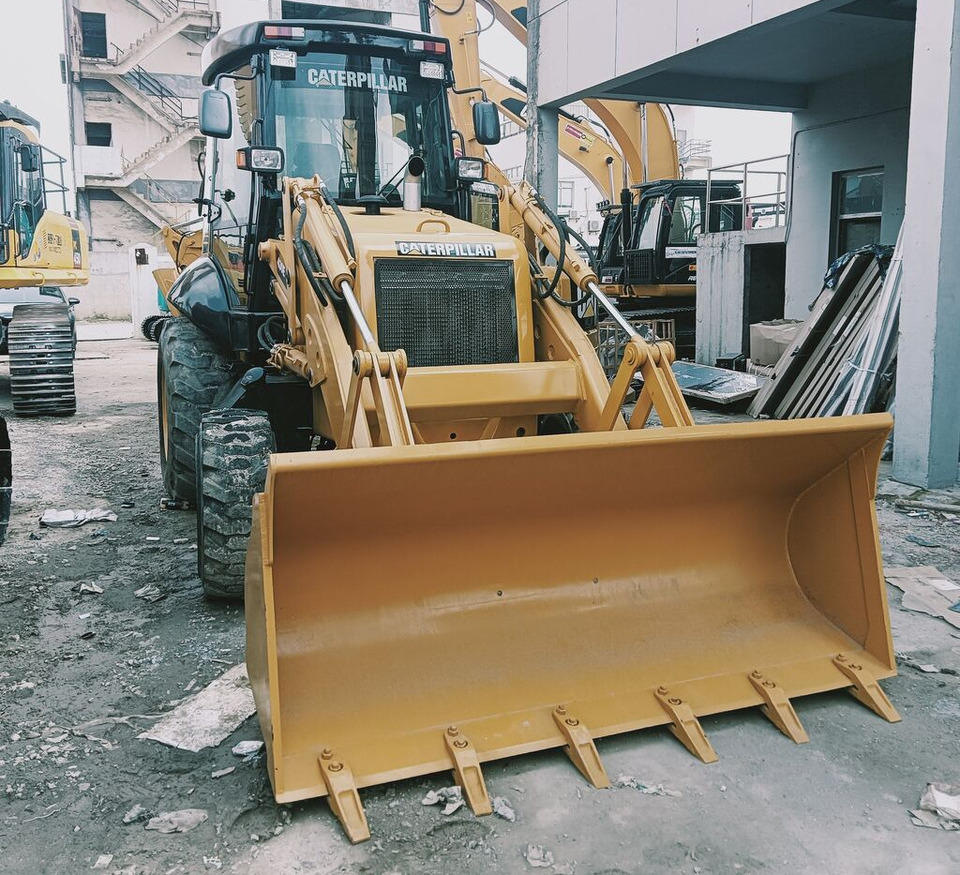 Caterpillar 430F - Ekskavators-iekrāvējs: foto 4 Caterpillar 430F - Ekskavators-iekrāvējs: foto 4